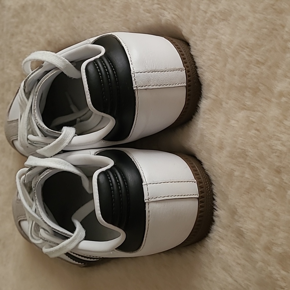 Samba OG shoes in Cloud White / Core Black / Size 6 Men / 7 Women - Picture 6 of 11